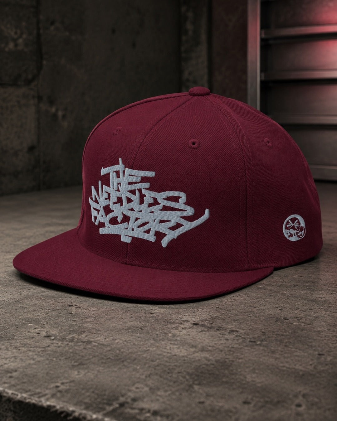 Casquette snapback bordeaux brodée grise — Maroon Edition | The Needles Factory